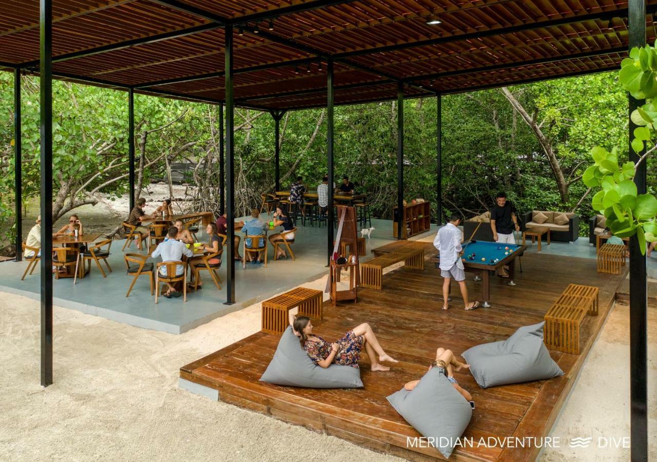 Meridian Adventure Marina Club & Resort Waisai Exterior photo